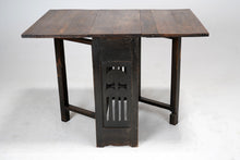 Arts and Crafts Oak Gateleg Table