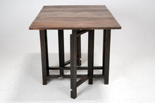 Arts and Crafts Oak Gateleg Table