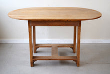 Heal's Dining Table And Chairs