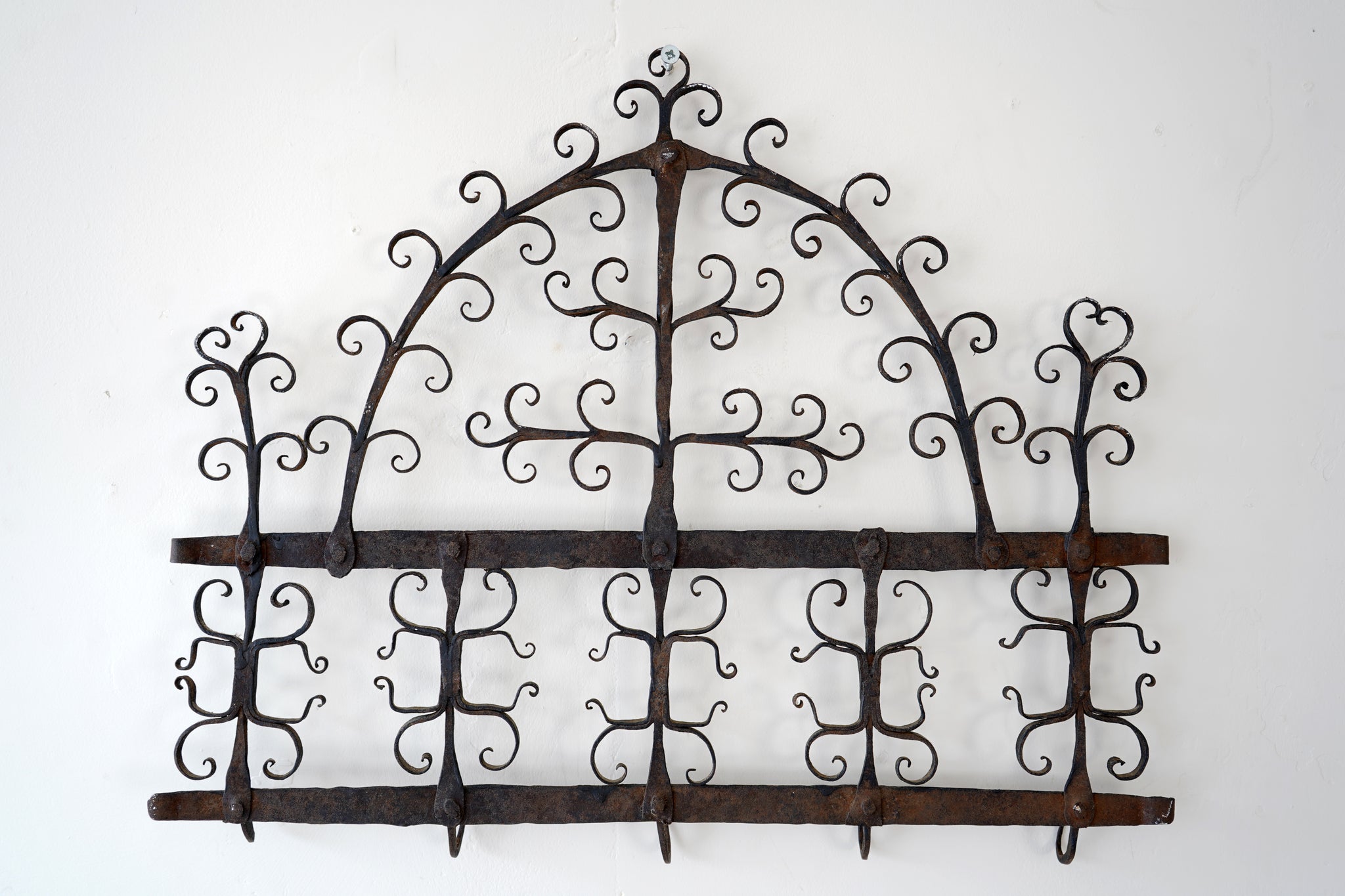 17th Century Spanish Scrollwork Iron Rack – Stowaway London