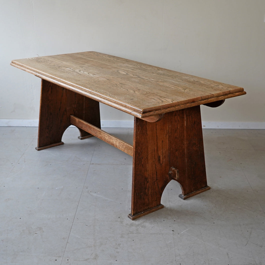 Arts and Crafts Style Trestle Dining Table