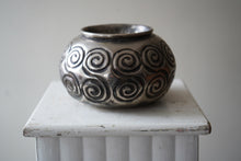 Silver Metal Spiral Pot