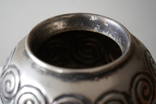 Silver Metal Spiral Pot