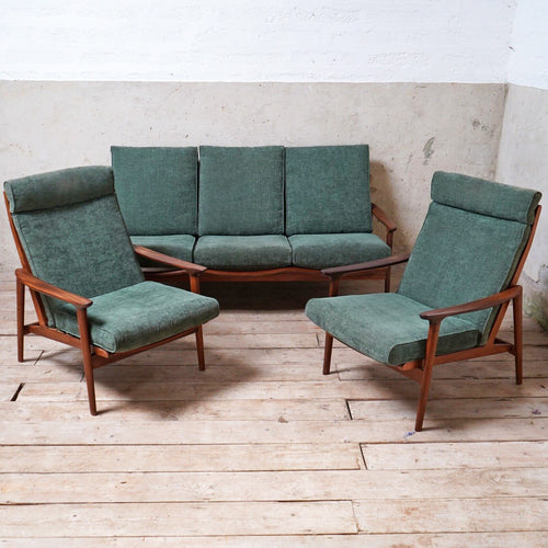 Guy Rogers Sofa And Two Chairs New Yorker Suite