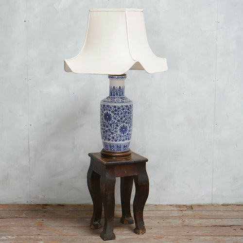 Vintage Chinese Blue And White Ceramic Table Lamp