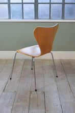Vintage Danish Arne Jacobsen Stacking Dining Chair for Fritz Hansen Series 7